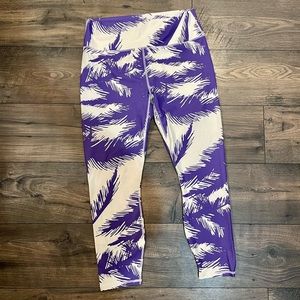 NWT High Wasted PureLuxe 7/8 Fabletics Leggings XL